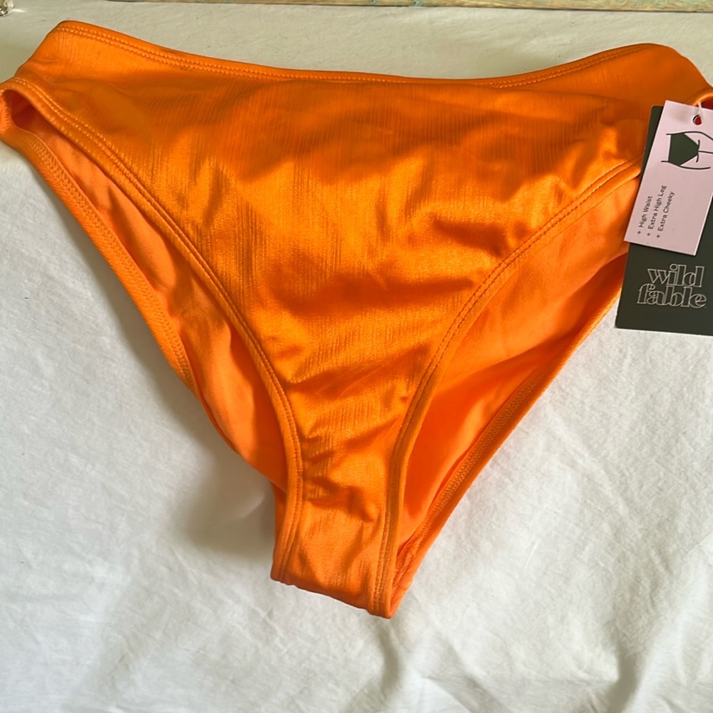 NWT bikini bottom